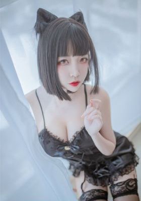 王者姬小满脚上的袜子是红色的_国产剧免费观看电视剧